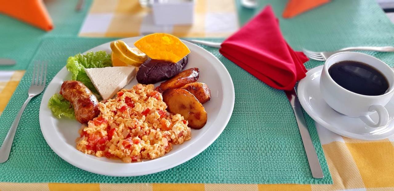 Hotel Peten Express Флорес Экстерьер фото